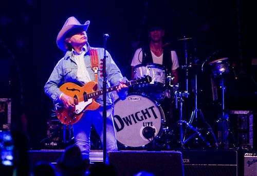 Dwight Yoakam plays at the Interstellar Rodeo in Winnipeg on Saturday, Aug. 15, 2015.   Mikaela MacKenzie / Winnipeg Free Press