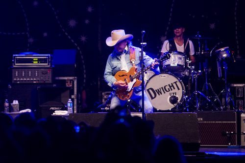 Dwight Yoakam plays at the Interstellar Rodeo in Winnipeg on Saturday, Aug. 15, 2015.   Mikaela MacKenzie / Winnipeg Free Press