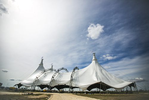 Cavalia rolls into town and sets up their big top in Winnipeg on Tuesday, Aug. 18, 2015.   Mikaela MacKenzie / Winnipeg Free Press