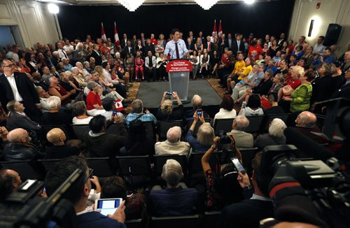 Liberal Leader Justin Trudeau announces the Liberal plan for growing the middle class. The event was held Wednesday morning in the Holiday Inn South.  Dan Lett story. Wayne Glowacki/Winnipeg Free Press August 19 2015