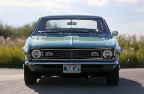 Ernie Tattrosson and his 1968 Chevrolet Camaro, Wednesday, August 19, 2015. (TREVOR HAGAN/WINNIPEG FREE PRESS) for larry d'argis