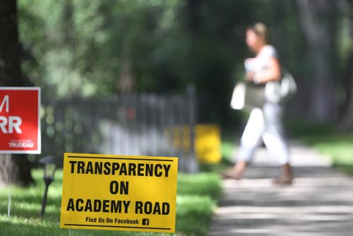 Signs appearing on River Heights Lawns- re Academy Rd development- These ones on Queenston St north of Academy Rd   See story- Aug 21, 2015   (JOE BRYKSA / WINNIPEG FREE PRESS)