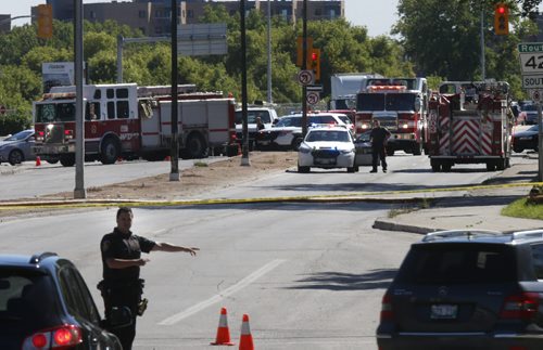 Winnipeg Police closed Donald St. at River Ave. Tuesday afternoon after a natural gas leak in the area. Buildings in the area were evacuated.Wayne Glowacki / Winnipeg Free Press August 25   2015