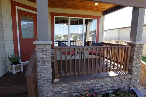 162 Tallgrass Crescent HOMES. Front porch. BORIS MINKEVICH / WINNIPEG FREE PRESS PHOTO August 25, 2015