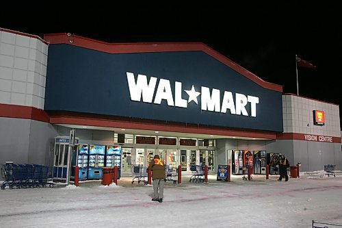 BORIS MINKEVICH / WINNIPEG FREE PRESS  071214 Wal Mart 24 hour shopping. McPhillips walmart after 2am.