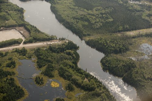 DAVID LIPNOWSKI / WINNIPEG FREE PRESS 150828 August 28, 2015  Aerial view of the future site of a bridge over Pigeon River at Berens Lake. The bridge is part of the next stage of construction of the east-side road by The Manitoba East Side Road Authority. This stage would link Berens River to Bloodvein to the south.