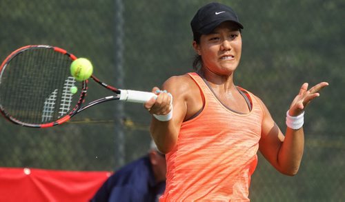 American Kristie Ahn during the Finals of the 2015 Winnipeg National Bank Challenger against Canadian Sharon Fichman Sunday at the Winnipeg Lawn Tennis Club.  150830 August 30, 2015 MIKE DEAL / WINNIPEG FREE PRESS