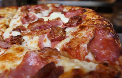 Zorbas Greek Food- Ham and bacon pizza -  See Marion Warhaft Forks restaurant kiosk story - Aug 31, 2015   (JOE BRYKSA / WINNIPEG FREE PRESS)