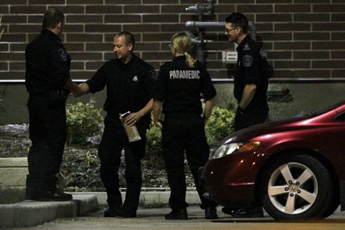 August 31, 2015 - 150831  -  Winnipeg Police bomb squad investigate a suspicious package found in a car that was driven to the WPS West District Station Monday, August 31, 2015. John Woods / Winnipeg Free Press