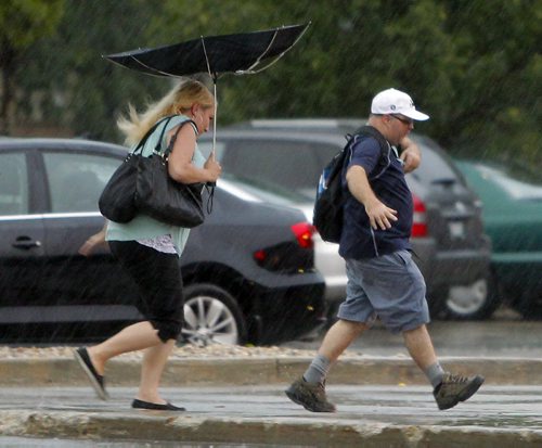 Weather turns dark and stormy in St. Vital this afternoon. Photo taken on St Marys Road and Furmor. BORIS MINKEVICH / WINNIPEG FREE PRESS PHOTO Sept. 4, 2015