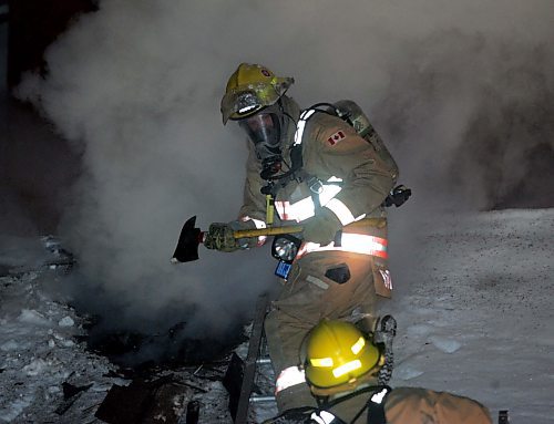 BORIS MINKEVICH / WINNIPEG FREE PRESS  071217 Fire crews work on a house fire in the 400 block of Furby.