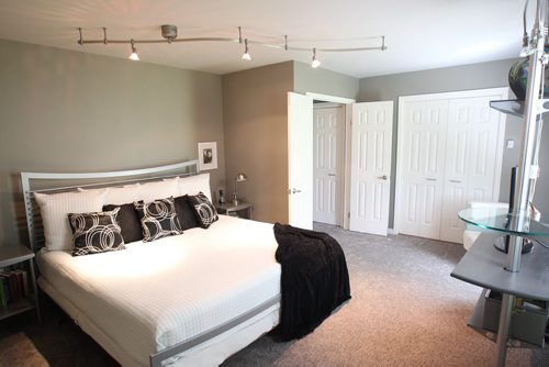 74 Dunbar Cresent-Master bedroom-See Todd Lewys story- Sept 08, 2015   (JOE BRYKSA / WINNIPEG FREE PRESS)