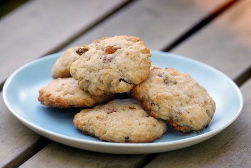 FOOD RS - Oatmeal Raisin Cookies. BORIS MINKEVICH / WINNIPEG FREE PRESS PHOTO Sept. 8, 2015