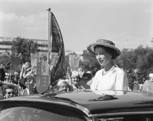 Queen Elizabeth visit to Winnipeg - July 24, 1959 - grounds of the Manitoba Legislative Building Jack Ablett / Winnipeg Free Press
