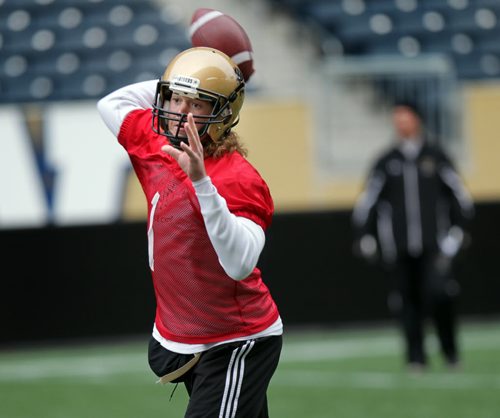 Manitoba Bison's quarterback Theo Deezar, #1 at the team workout Thursday evening at Investor's Group Field. See release/story - September10, 2015 - (Phil Hossack / Winnipeg Free Press)