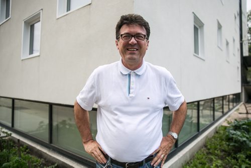 Slobodan Mitrovic works at Welcome Place and was one of the Bosnia refugees Canada swooped in and rescued in the 1990s. 150910 - Friday, September 11, 2015 -  MIKE DEAL / WINNIPEG FREE PRESS