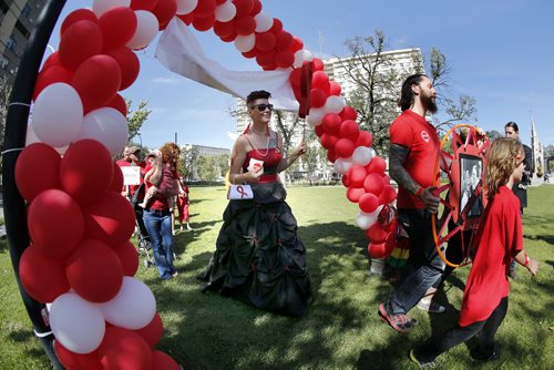September 13, 2015 - 150913  -  about 200 walkers participated in the annual AIDS Walk For Life at Central Park Sunday, September 13, 2015. Organizers said over $15,000 was raised. John Woods / Winnipeg Free Press