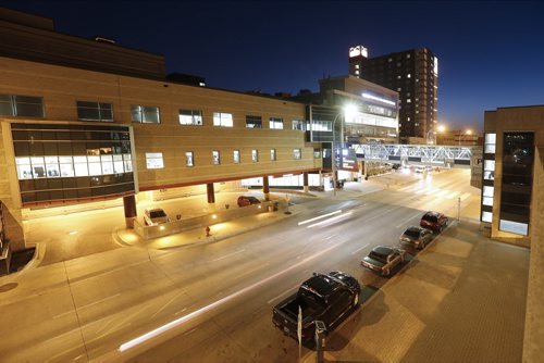 September 13, 2015 - 150913  -  Health Sciences Centre photographed Sunday, September 13, 2015. A new Winnipeg Regional Health Authority planning document suggests that a new patient bed building at HSC is among WRHA's top capital spending priorities. John Woods / Winnipeg Free Press