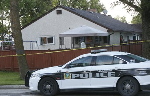 Winnipeg Police are still on the scene at house in the 400 block of Lanark Street Monday morning after the discovery of a man's body in the River Heights home Sunday morning. Wayne Glowacki / Winnipeg Free Press September 14 2015