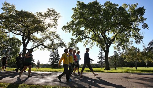 Participants run and walk during the 35 annual Terry Fox Run/Walk/Bike at Assiniboine Park Sunday morning.  150920 September 20, 2015 MIKE DEAL / WINNIPEG FREE PRESS