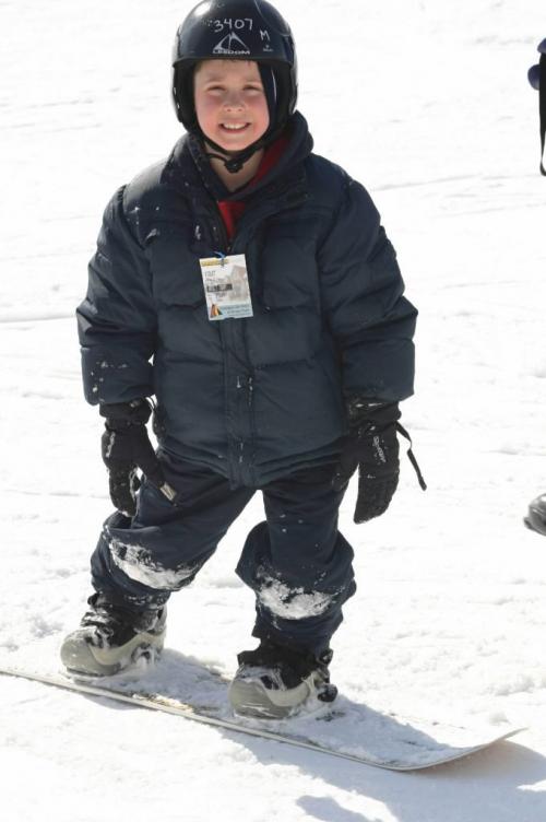 Alex Pihichyn, 10, snowboarding at Asessippi Paul Pihichyn/Winnipeg Free Press