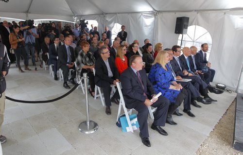 Outlet Collection Winnipeg ground breaking ceremony. General shots of the event. BORIS MINKEVICH / WINNIPEG FREE PRESS PHOTO  Sept. 25, 2015