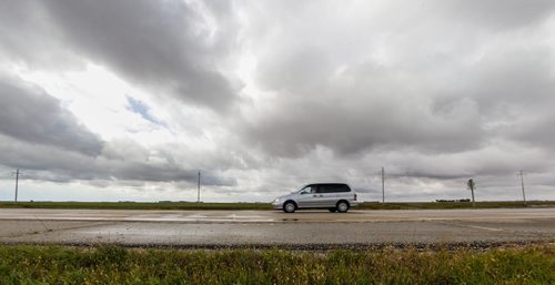 Karin Gordon travels to Emerson, MB to pick up refugees who have made it across the border with the United States. 150927 - Sunday, September 27, 2015 -  MIKE DEAL / WINNIPEG FREE PRESS