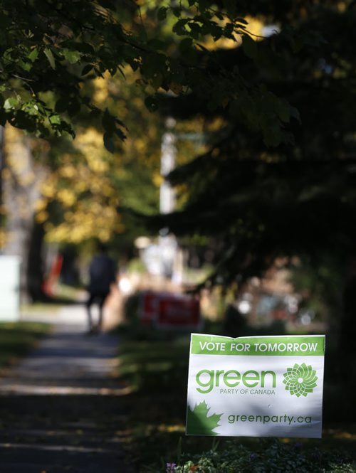 This sign is on Home Street in the Wolseley neighbourhood where the Green Party support is highest in Winnipeg.    Inayat Singh  story  Wayne Glowacki / Winnipeg Free Press October 6 2015