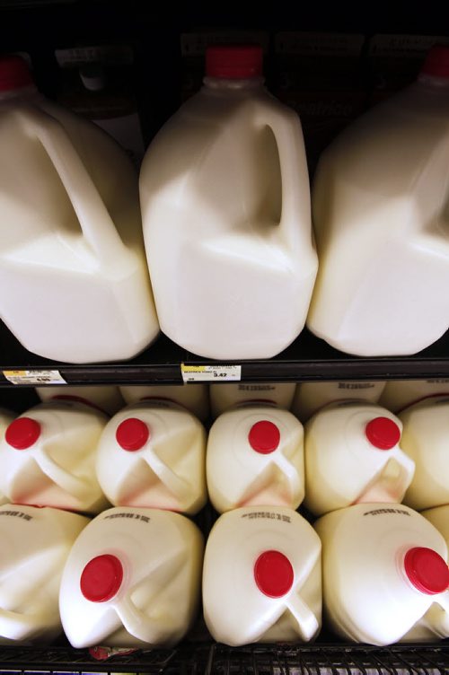 October 6, 2015 - 151006  - Milk photographed at Food Fare Tuesday, October 6, 2015. The Manitoba government announced a food subsidy program to assist northern communities. John Woods / Winnipeg Free Press