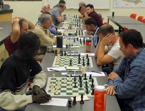 Players go head to head at  Chess Manitoba's weekly tournament at U of W. The group plays all on one table BORIS MINKEVICH / WINNIPEG FREE PRESS  OCT 6, 2015