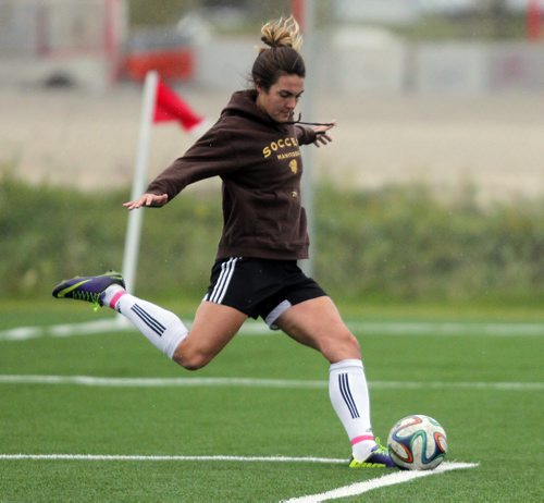 U of M Womens Soccer practice in the rain.  Goaltender and co-captain Chloe Werle.  BORIS MINKEVICH / WINNIPEG FREE PRESS  OCT 7, 2015