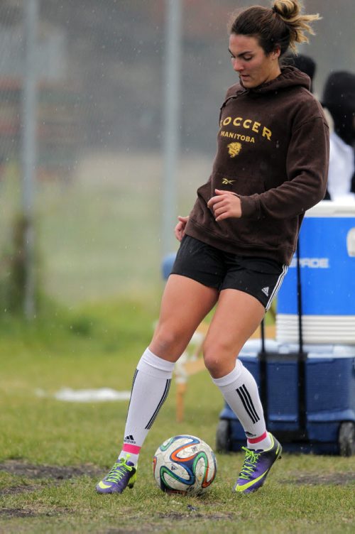 U of M Womens Soccer practice in the rain.  Goaltender and co-captain Chloe Werle.  BORIS MINKEVICH / WINNIPEG FREE PRESS  OCT 7, 2015