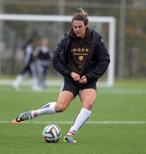 U of M Womens Soccer practice in the rain.  Goaltender and co-captain Chloe Werle.  BORIS MINKEVICH / WINNIPEG FREE PRESS  OCT 7, 2015