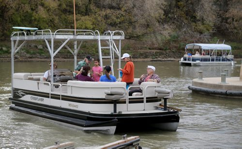 Marina, docks, Assiniboine River. At The Forks. For RIVER PROJECT Sunday, October 11, 2015. (TREVOR HAGAN/WINNIPEG FREE PRESS)