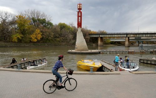 Marina, docks, Assiniboine River. At The Forks. For RIVER PROJECT Sunday, October 11, 2015. (TREVOR HAGAN/WINNIPEG FREE PRESS)