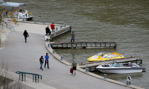 Marina, docks, Assiniboine River. At The Forks. For RIVER PROJECT Sunday, October 11, 2015. (TREVOR HAGAN/WINNIPEG FREE PRESS)