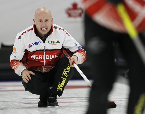 October 18, 2015 - 151018  -  Kevin Koe plays Reid Carruthers in the Canad Inns Classic in Portage La Prairie Sunday, October 18, 2015.    John Woods / Winnipeg Free Press