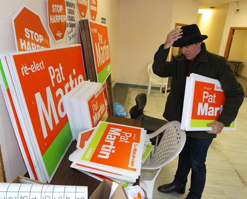 Outgoing Federal  MP Pat Martin packs up and tears down his evection camp on Portage and Arlington. Last night he lost to Liberal Robert-Falcon Ouellette. He goes back to Ottawa to pack up his office there later. BORIS MINKEVICH / WINNIPEG FREE PRESS  OCT 20, 2015