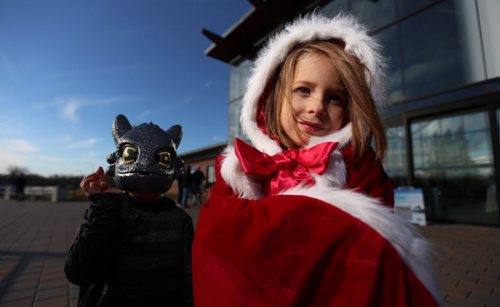 Wyatt Tanner, 3, and his sister, Leah, 6, dresses as Toothless from How to Train Your Dragon and a a princess, at the zoo, Saturday, October 24, 2015. (TREVOR HAGAN / WINNIPEG FREE PRESS)