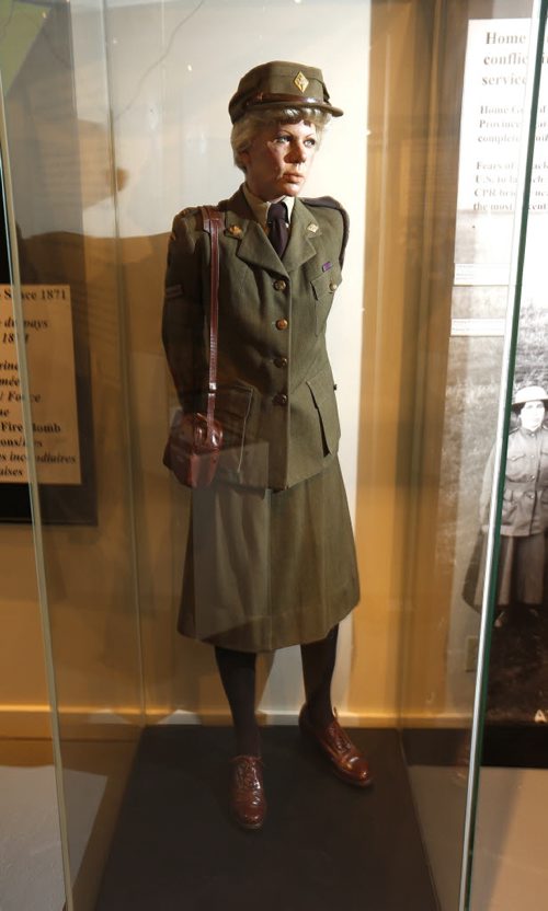 49.8   A mannequin dressed in the WII Canadian Women's Army Corps uniform at the Royal Canadian Artillery Museum at CFB Shilo. Kevin Rollason story. Wayne Glowacki / Winnipeg Free Press October 22 2015