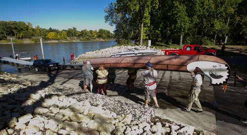 Members of the Brigade de La Riviere Rouge, a group that dresses in period costumes and gathers together to paddle special ten person canoes similar to what would have been used on the Red and Assiniboine Rivers. 150920 - Tuesday, September 22, 2015 -  MIKE DEAL / WINNIPEG FREE PRESS