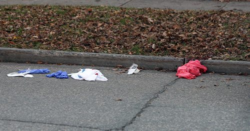 Stabbing scene at 316 Redwood. BORIS MINKEVICH / WINNIPEG FREE PRESS  OCT 26, 2015