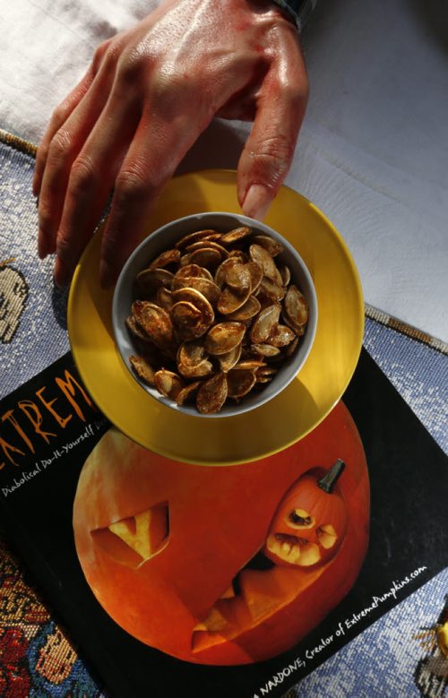 Food Front. Pumpkin seeds recipe Coating Pumpkin Pie Spice. For story of pumpkin seed recipes and carving ideas from the book Extreme Pumpkins by Tom Nardone. Wendy King story. Wayne Glowacki / Winnipeg Free Press October 26 2015