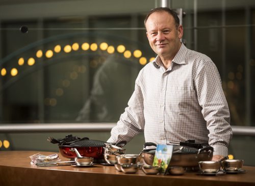 Winnipeg inventor Phil Poetker shows off his table-top Korean grill device called the Nutrigrill in Winnipeg on Wednesday, Nov. 4, 2015.   (Mikaela MacKenzie/Winnipeg Free Press)