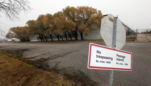 Vacant decaying military infrastructure along Taylor avenue near Grant. See Kapyong stories..... November 4, 2015 - (Phil Hossack / Winnipeg Free Press)