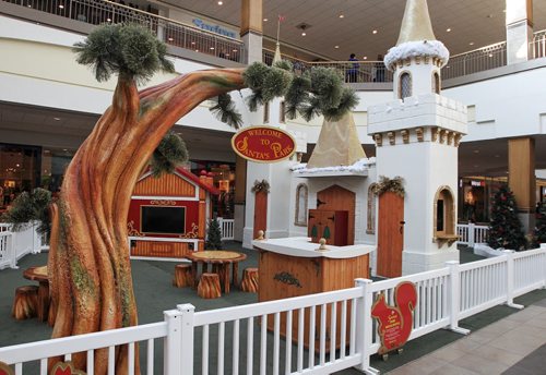 Santa's Park is almost ready to open at Polo Park Shopping Centre Monday afternoon.  151109 November 09, 2015 MIKE DEAL / WINNIPEG FREE PRESS