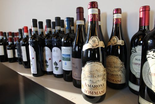 Ristorante Dona Onesta and Gallo Lounge - 177 Lombard- Large selection of Italian wine available-  See Murray McNeil story Nov 13, 2015   (JOE BRYKSA / WINNIPEG FREE PRESS)