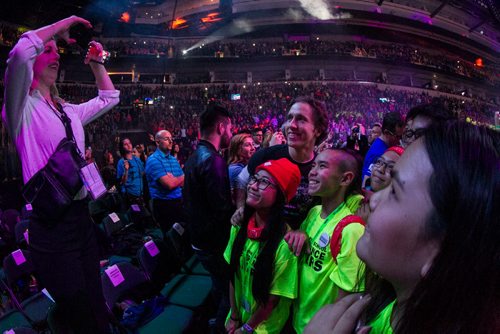 Around 16,000 Manitoba students and teachers take in WE Day Manitoba at the MTS Centre Monday, where inspirational speakers and performers helped celebrate youth making a difference in their communities. Craig Kielburger has his photo taken with some kids during WE Day. 151116 - Monday, November 16, 2015 -  MIKE DEAL / WINNIPEG FREE PRESS
