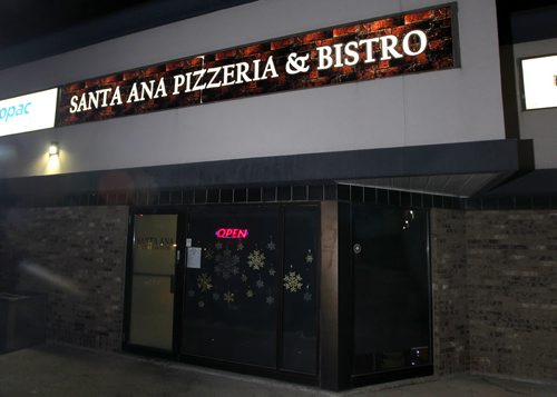 THIS CITY - Santa Ana Pizzeria & Bistro. Frontage of the business at 1631 St. Mary's Rd.   BORIS MINKEVICH / WINNIPEG FREE PRESS  NOV 25, 2015