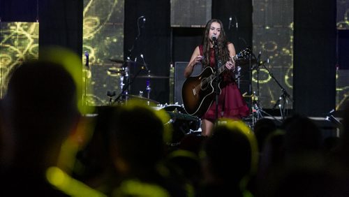 Leanne Pearson performs during the Grey Cup Manitoba Craft Beer Concert Series Thursday evening at the RBC Convention Centre. 151126 - Thursday, November 26, 2015 -  MIKE DEAL / WINNIPEG FREE PRESS